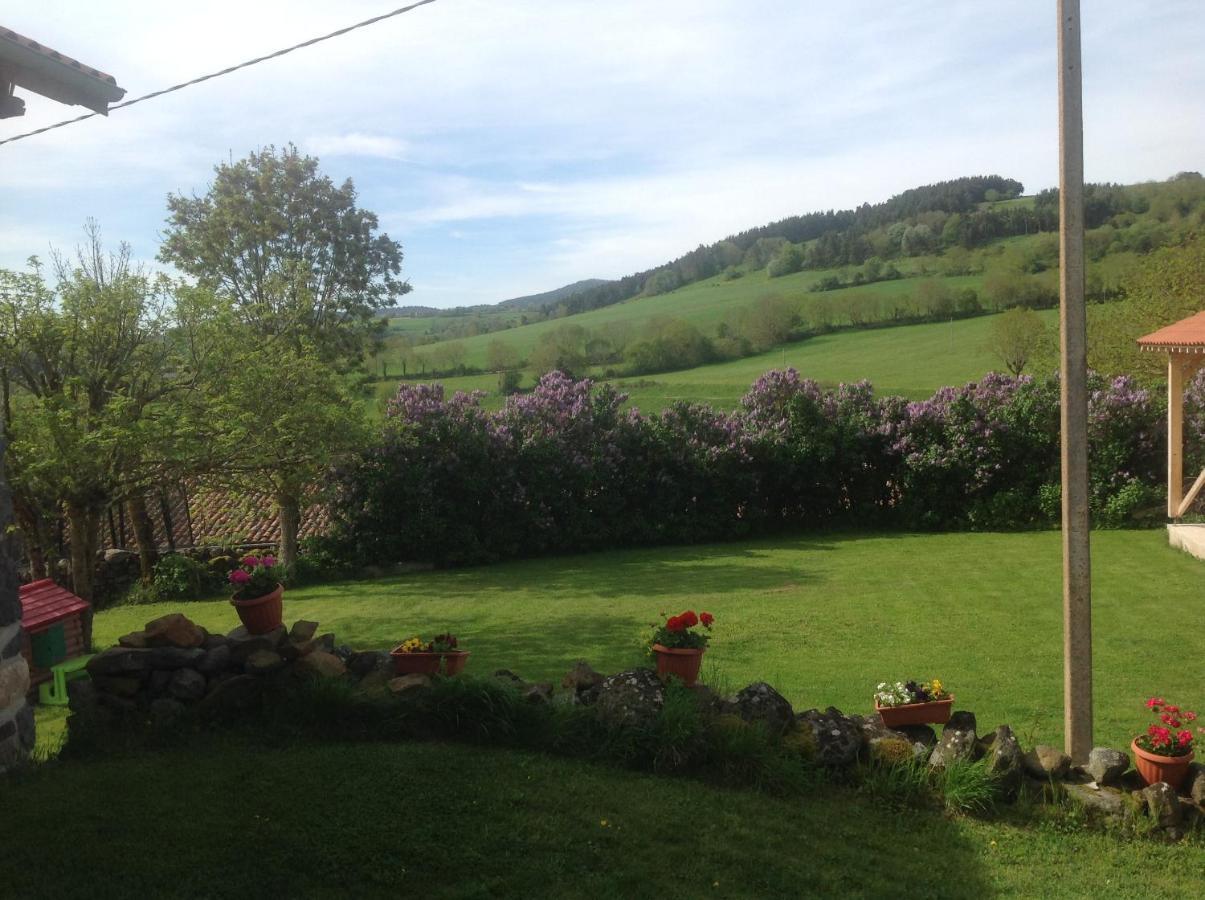 La Freycenette Bed and Breakfast Arlempdes Buitenkant foto